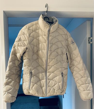 Frühlingsdaunenjacke. sehr leicht. qualitativ hochwertig.