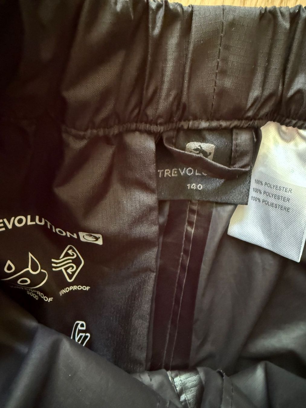 Trevolution Pantaloni: Trevolution Regenhose Gr.140 – Usato da Sarnen venduto da Pinoccio6 5