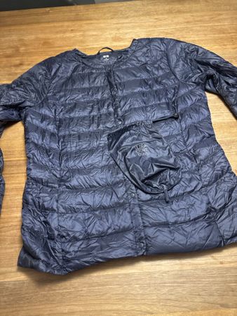 Uniqlo Ultra Light Down Jacke dunkelblau Grösse M