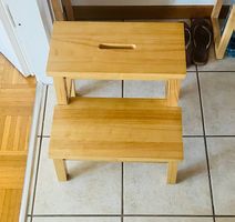 Escabeau en bois hévéa