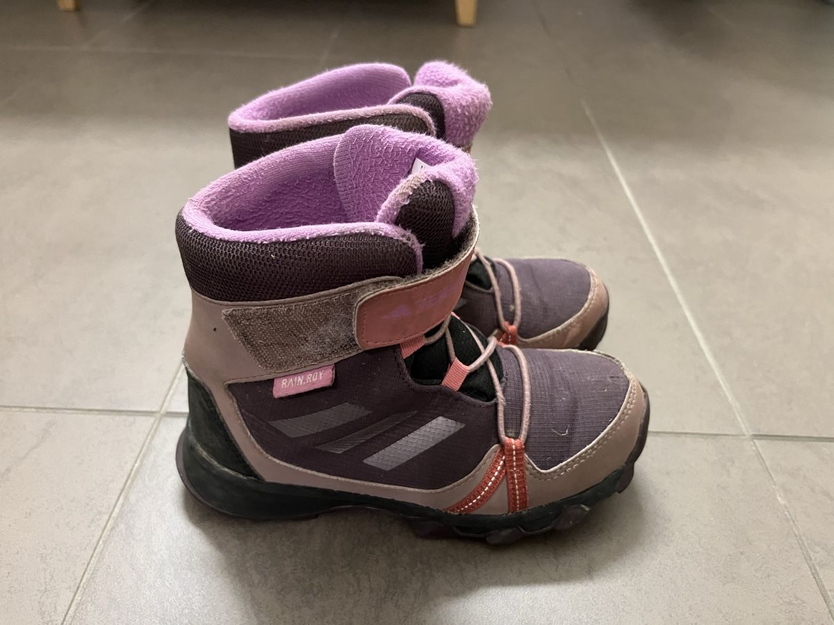 Adidas Scarpe da uomo: Adidas Terrex Winterstiefel Winterschuhe Gr.30 – Usato da Zürich venduto da Gabi_78