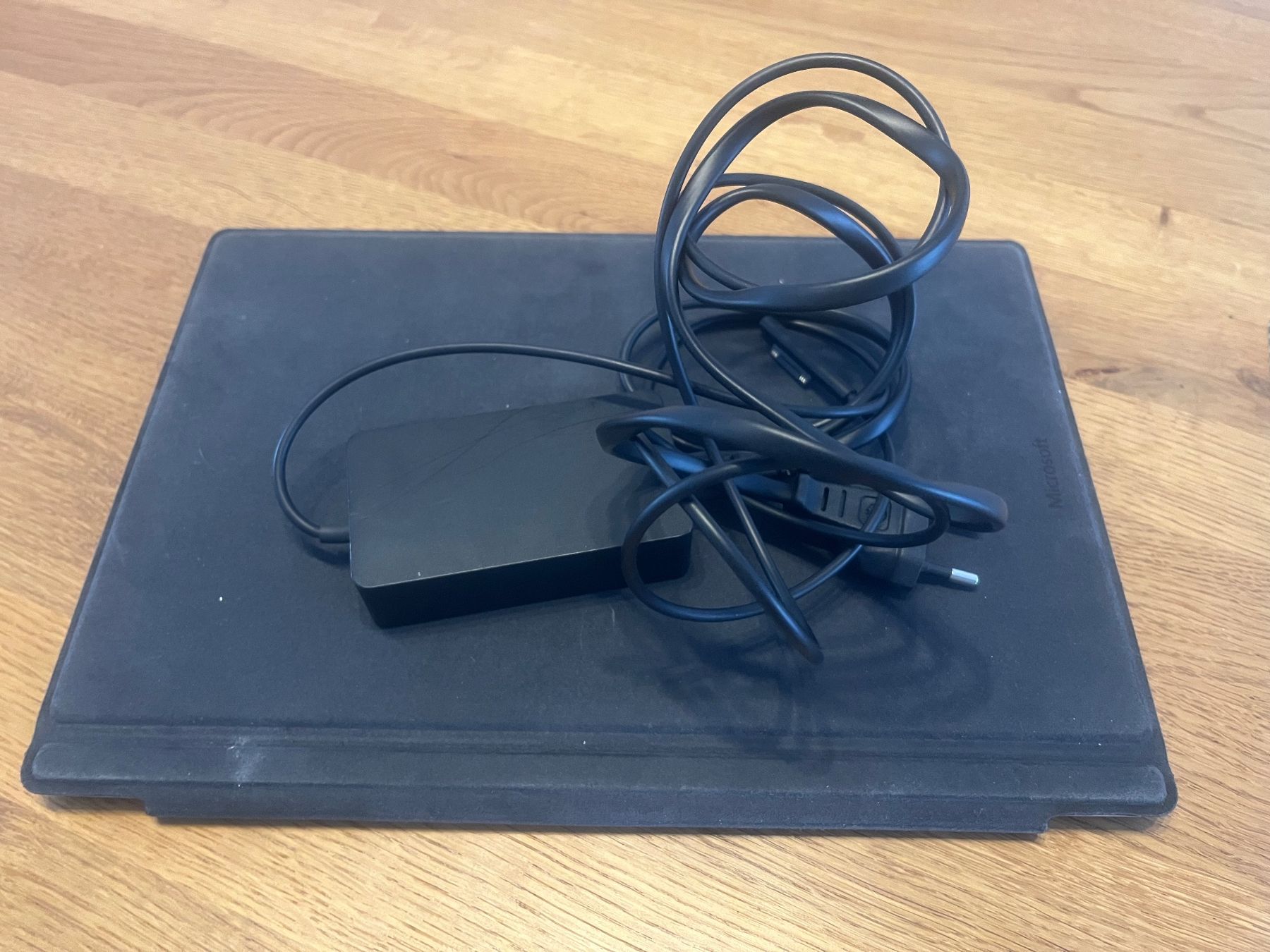 Microsoft Tablet PC: Surface Pro 7, Grau 256 GB mit Tastatur – Gebraucht aus Münchenstein von pricehouse 5