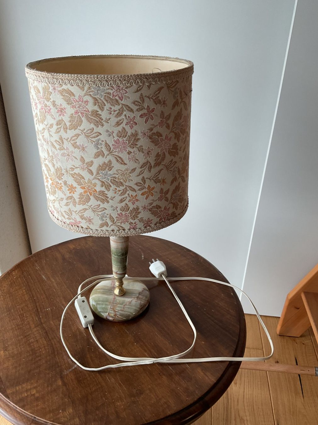 Lampade: Antike Tischlampe – Usato da Buchrain venduto da avmnv