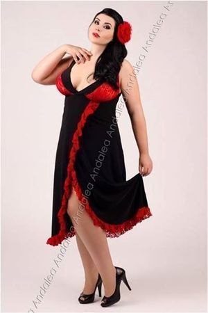 Schwarz/rotes Chemise, Grösse 54/56 von Andalea Dessous
