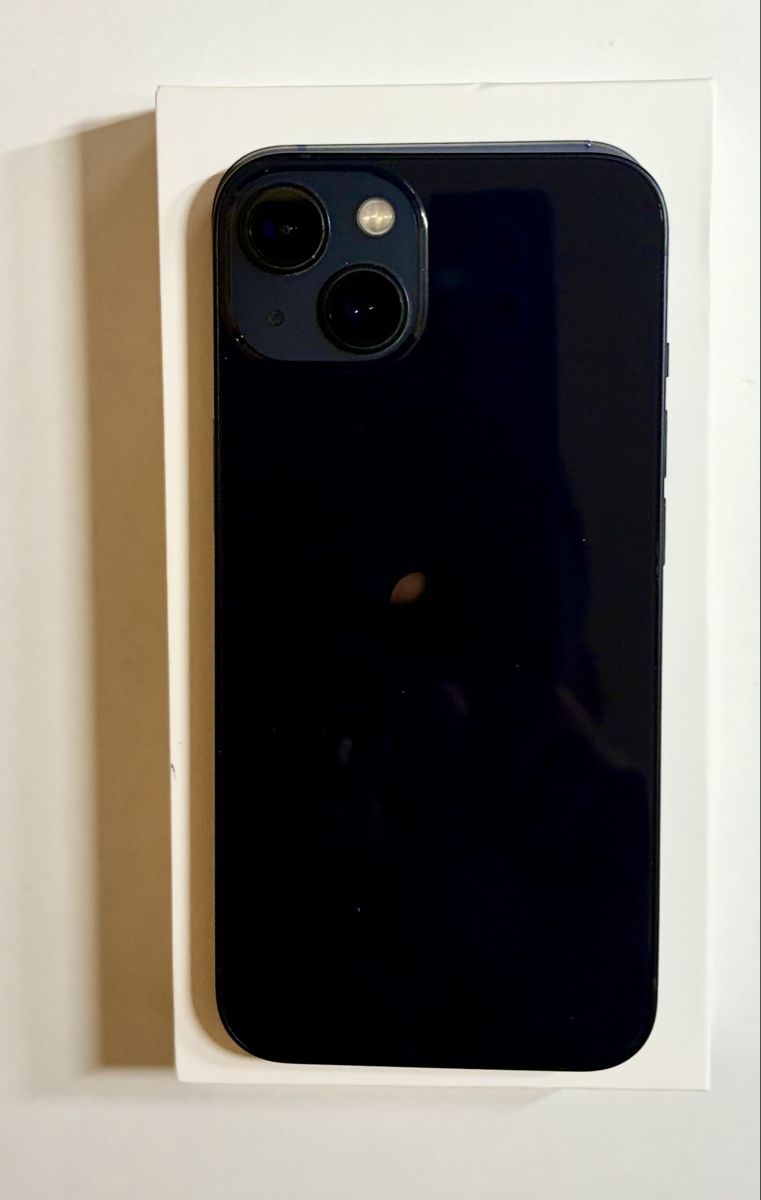 Apple Portables: iPhone 13 128 GB Midnight – Défectueux à Hüntwangen par Hagi79