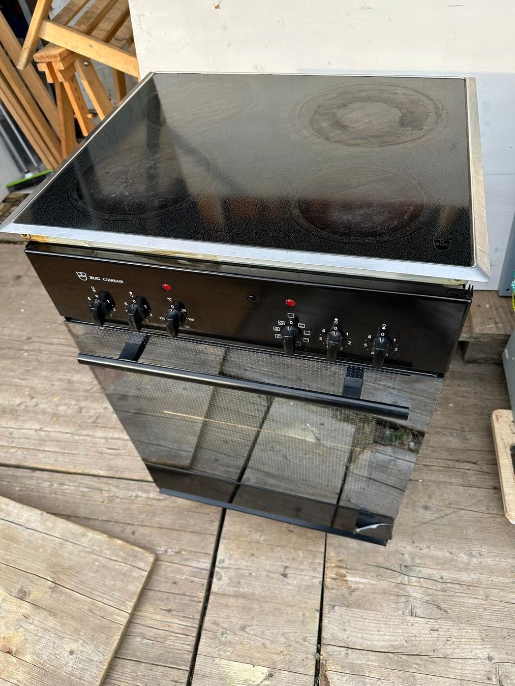V-Zug Backöfen: Backofen mit Glaskeramik V-ZUG – Gebraucht aus Spreitenbach von Space_X