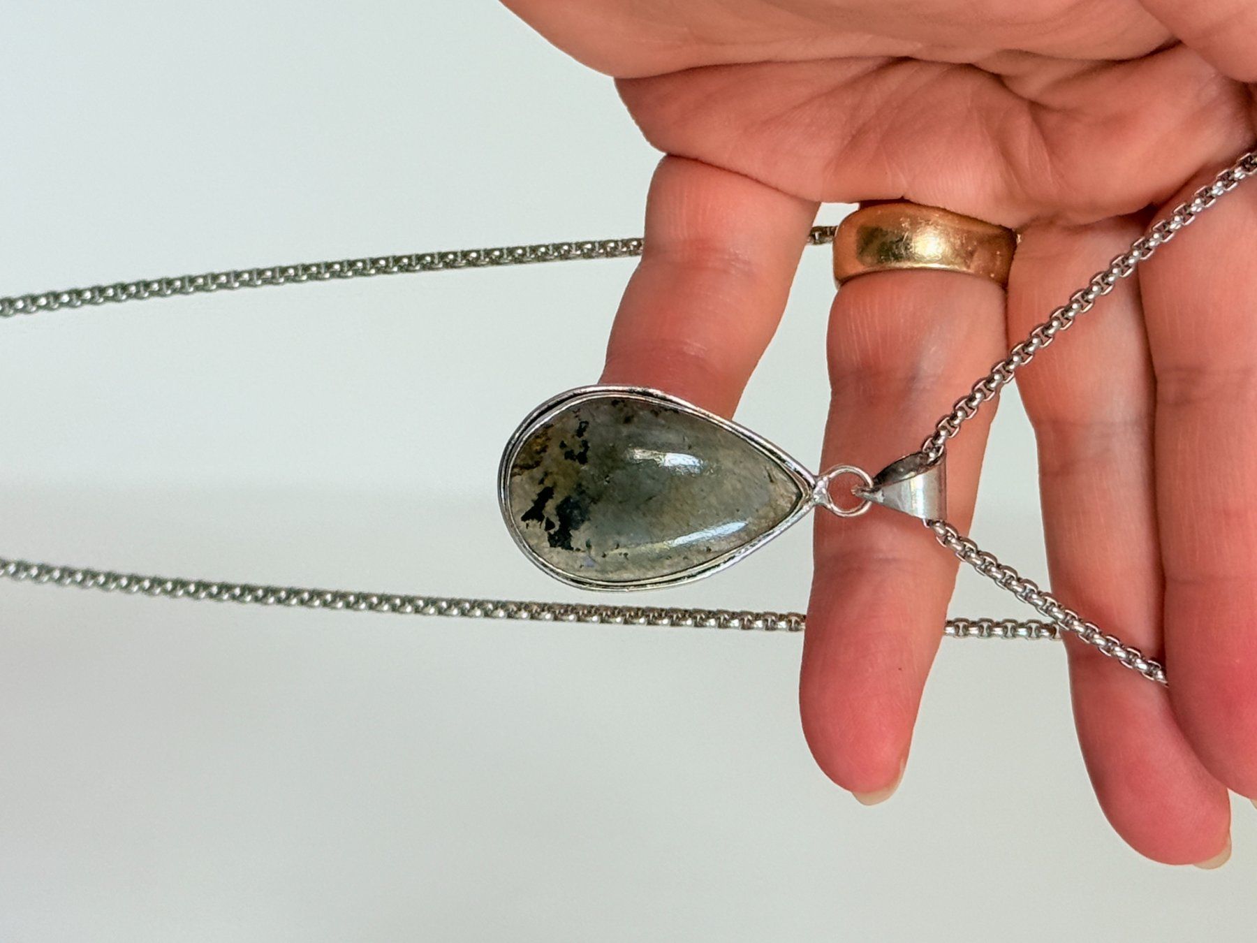 Ketten: Collier avec Labradorite – Neu und originalverpackt aus Genève von AWWA 6
