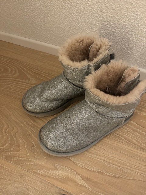 Globus ugg shop boots