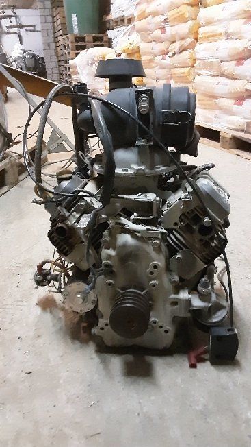 Vanguard  Moteurs: Benzinmotor – Défectueux à Dielsdorf par farm21 1