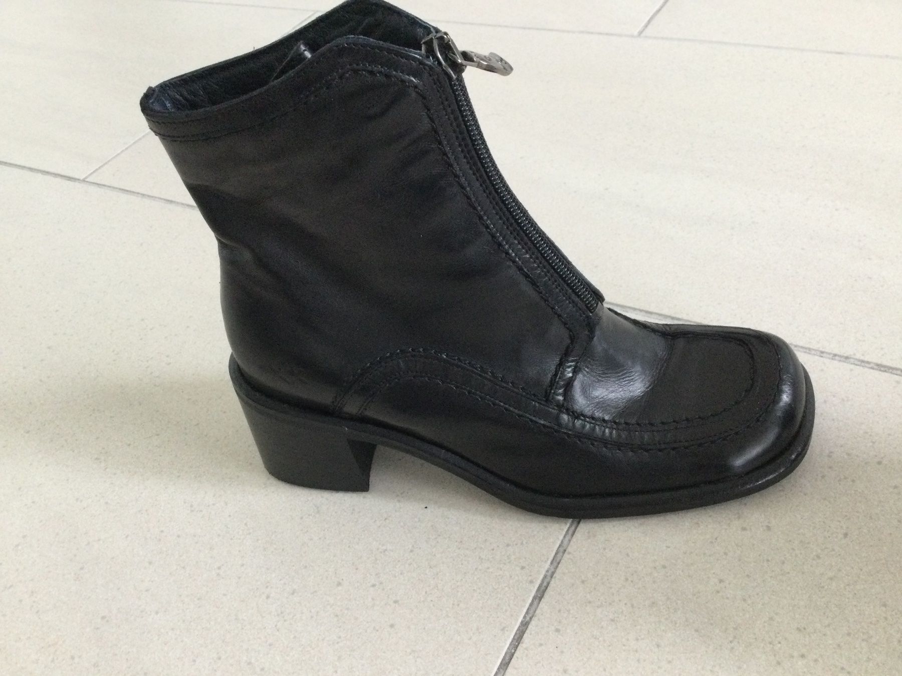Mexx Damenschuhe: Schwarze Lederstiefeletten von Mexx, Grösse 36 – Neu und originalverpackt aus Baar von negombo 8