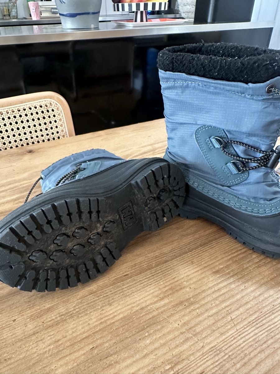 Helly Hansen Chaussures garçon: Helly Hansen Winterboots – D'occasion à Winterthur par ste_f5wy 3
