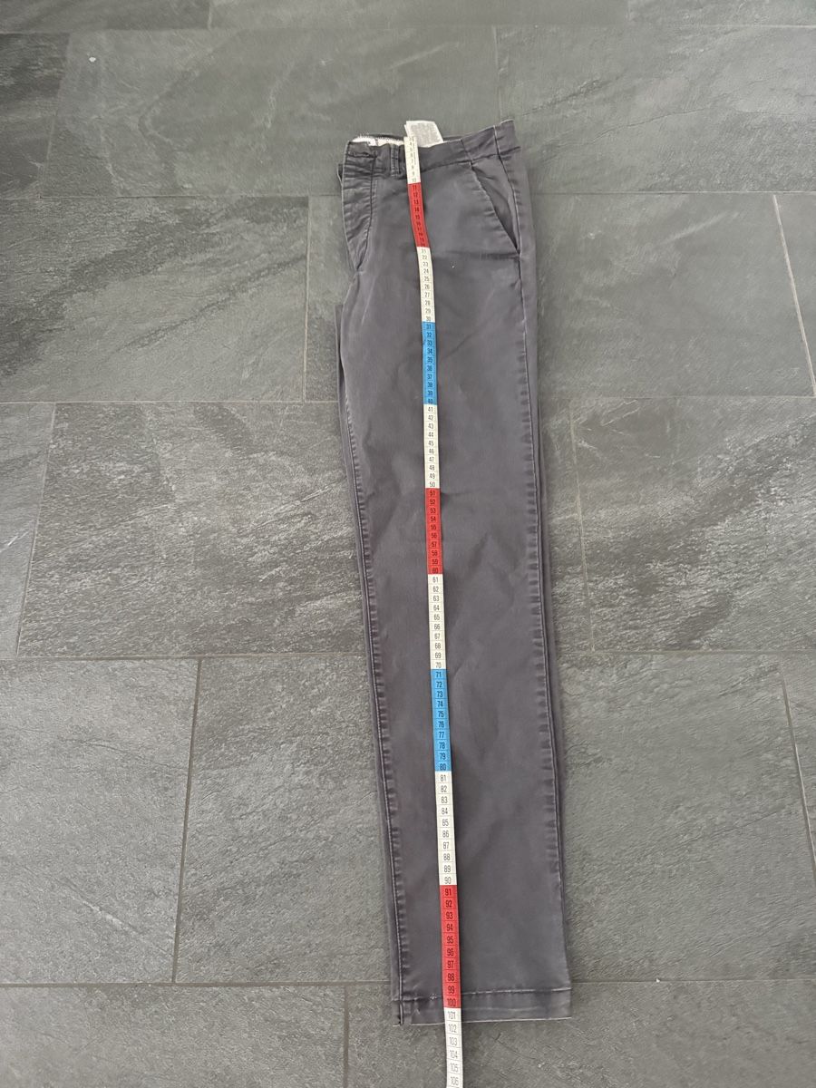 Jack & Jones Pantaloni: Graue Stoffhose Grösse 32/32  – Usato da Davos Platz venduto da mon_v2vm 5