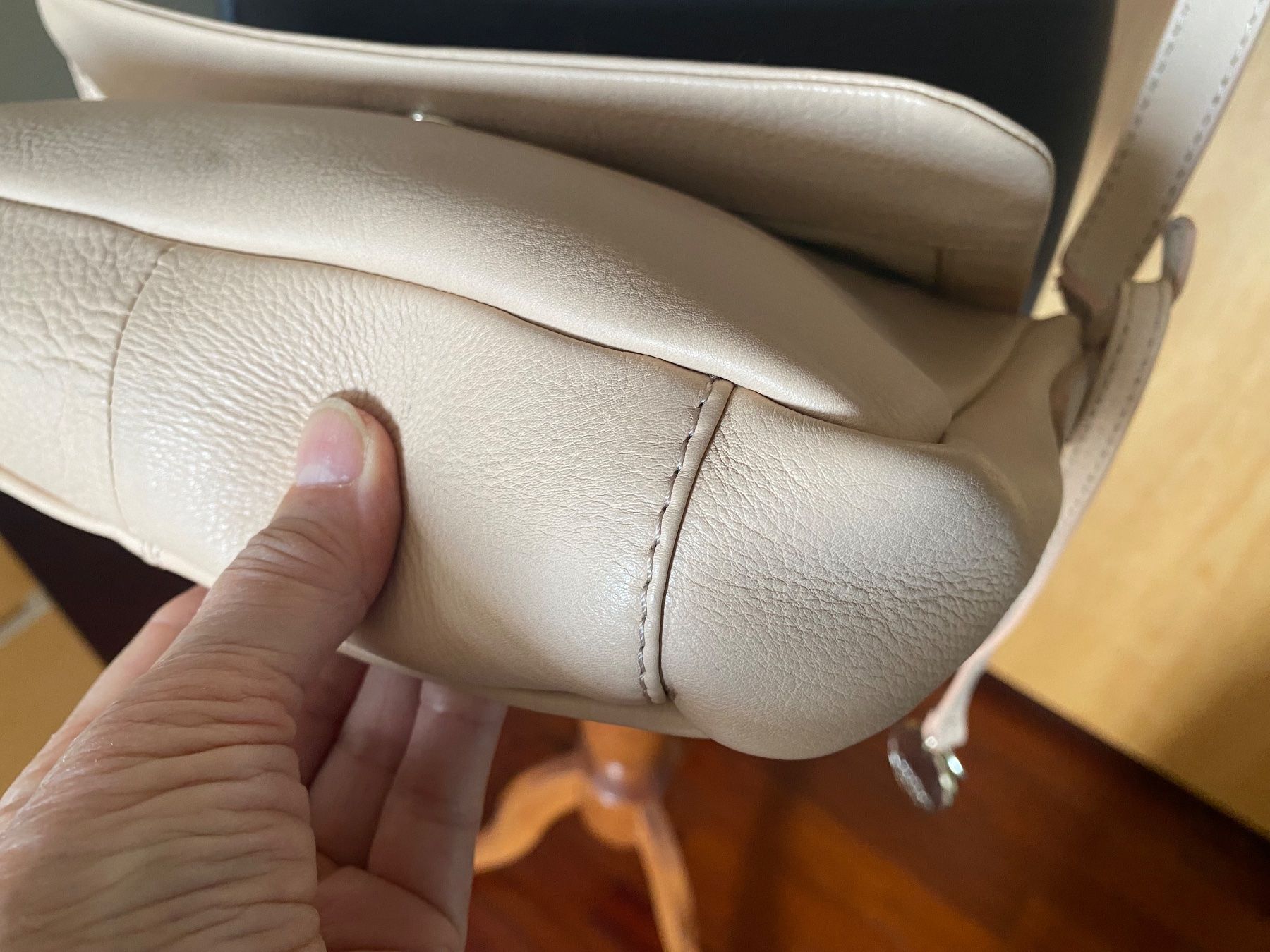 Maddison Borse da donna: MADDISON Premium Umhängetasche – Usato da Besazio venduto da BagCycle 9