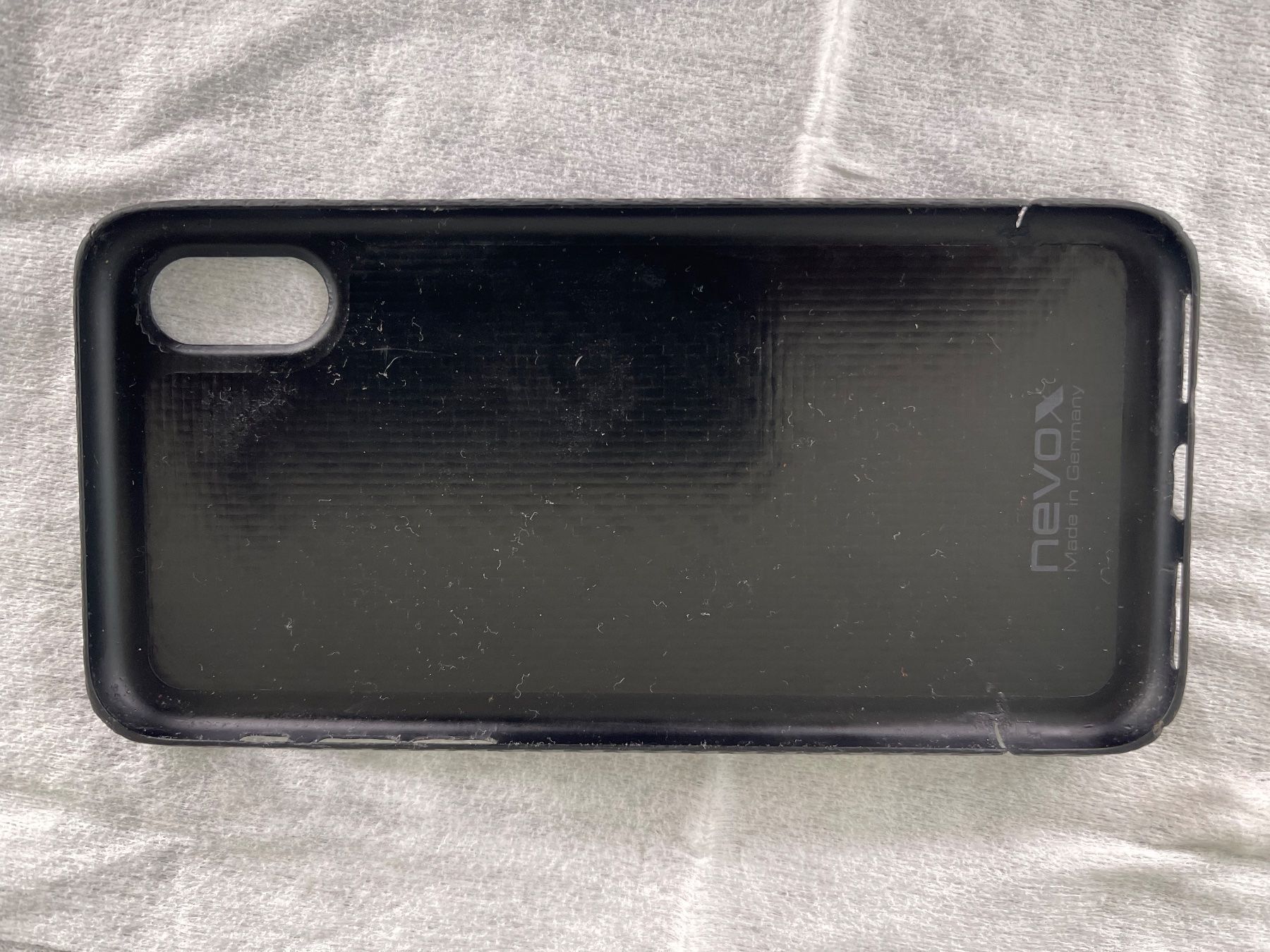 Cover & Protezioni schermo: iPhone X nevox cover – Usato da Fislisbach venduto da Brandopfer810 1