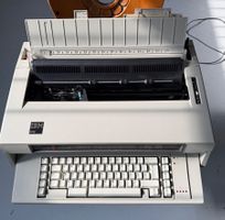 Elektronische Schreibmaschine IBM 6746