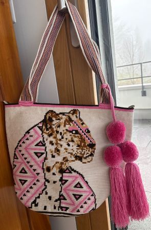 Umhängetasche Mama Tierra, handgemacht in Südamerika