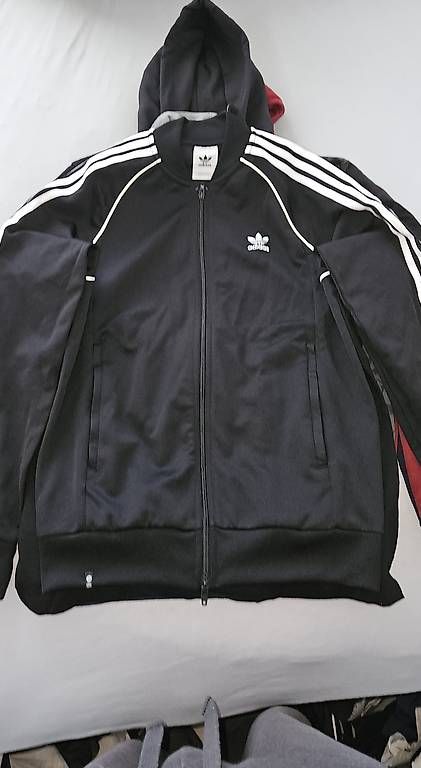 Vestes: Adidas Trainingsjacke – D'occasion à wängi par haa_6pqc