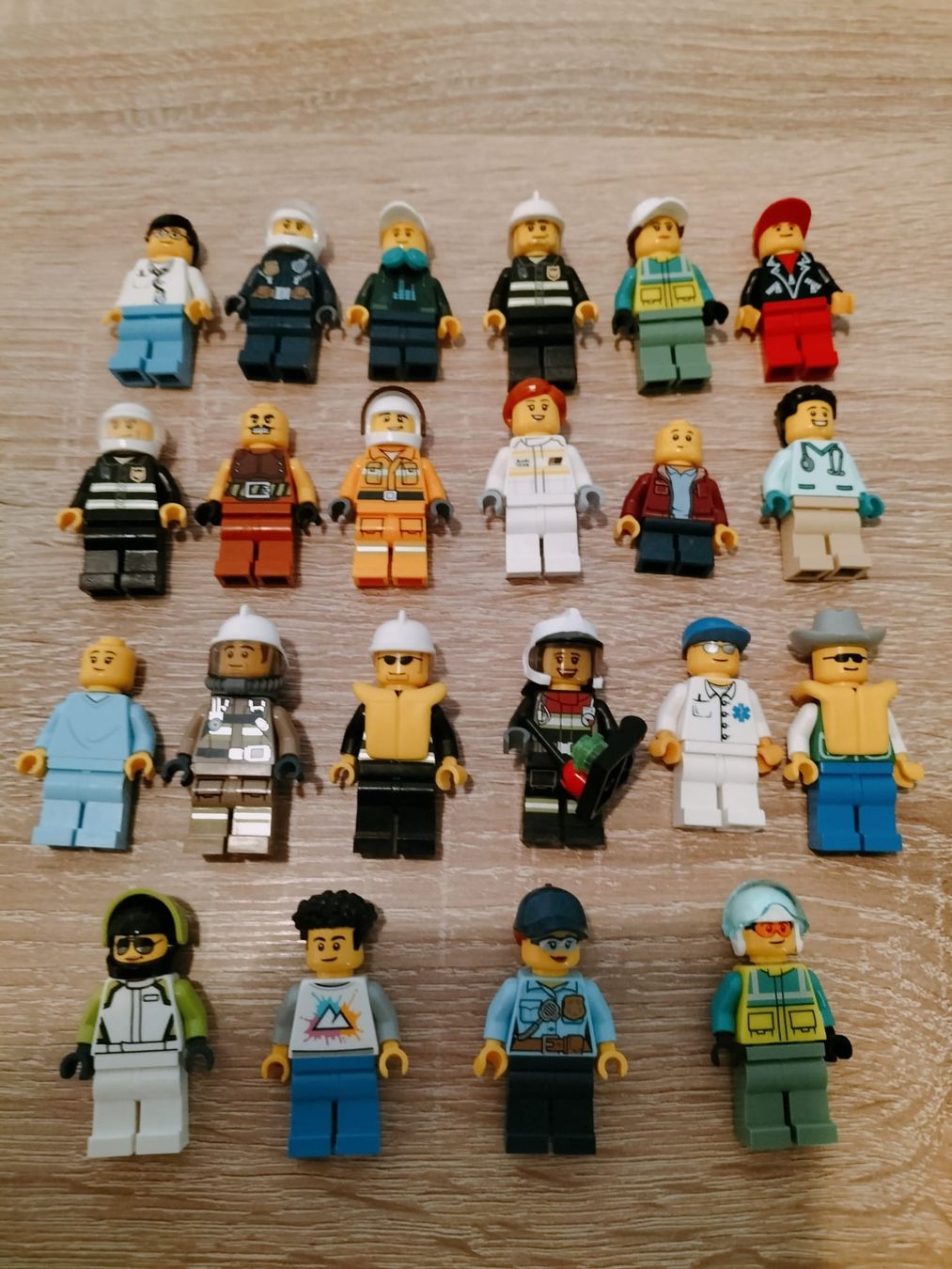 Lego Jouets: Lego Legolandfiguren – D'occasion à Langnau im Emmental par Ramona910