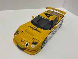 Autoart 1:18 Corvette C5-R Goodwrench Standmodel, Bespielt