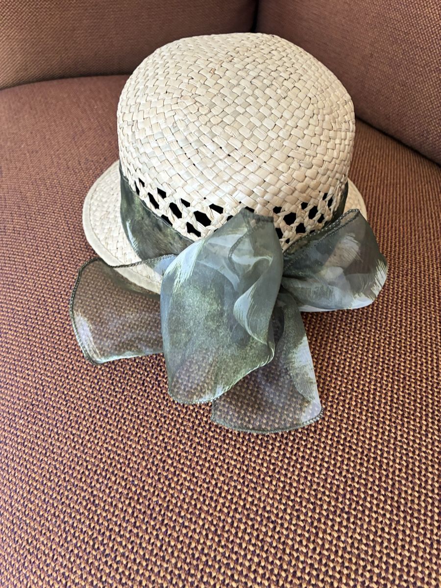 Hüte, Mützen & Caps: Stylish Summer Straw Hat with Green Ribbon Accent – Gebraucht aus Untersiggenthal von mic_ksv9 2