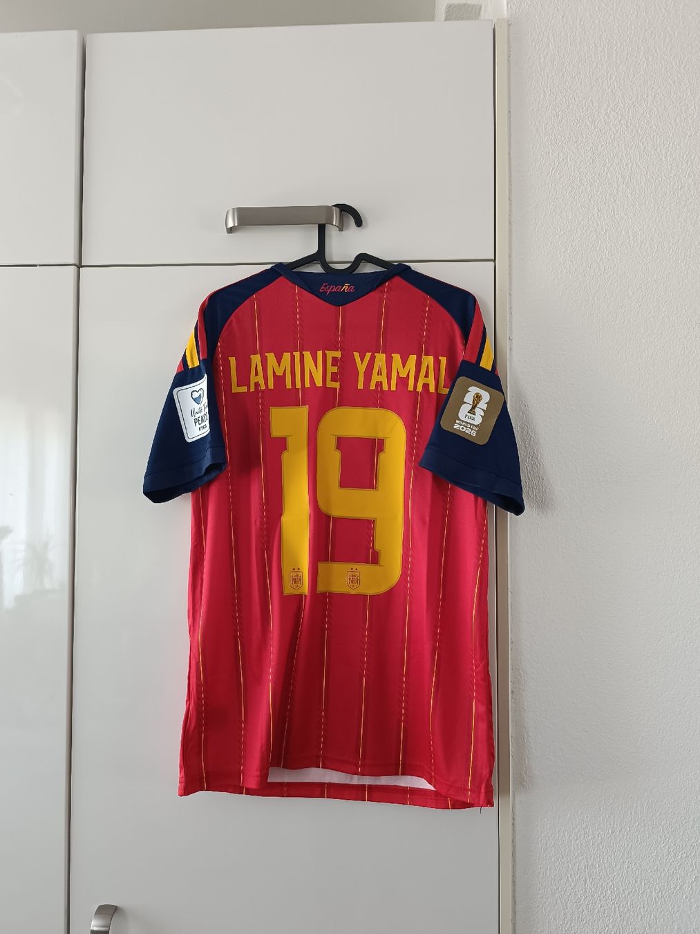 Canottiere & Pantaloni: Fussballtrikot Spanien Grösse S – Nuovo (secondo la descrizione) da Lenzburg venduto da mzuibd_tzpk 1