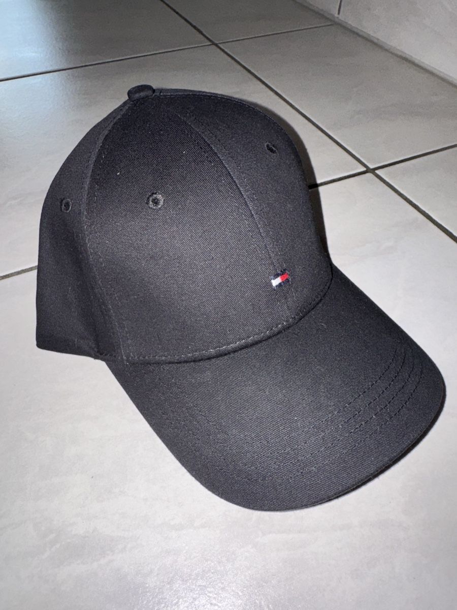 Tommy Hilfiger Hüte, Mützen & Caps: Tommy Hilfiger Cap Schwarz – Neu (gemäss Beschreibung) aus Hergiswil NW von kaufe_bei_kaufmann