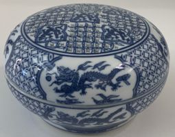 Boîte en porcelaine, pot-pourri