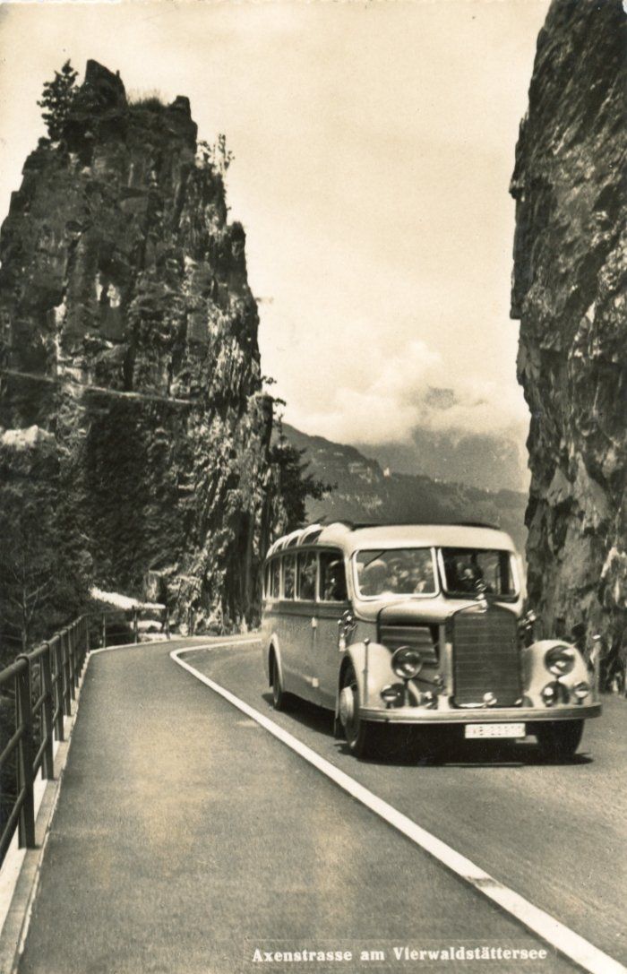 Cartoline postali: Axenstrasse   UR   -    Postauto – Usato da Brig venduto da Valcards54