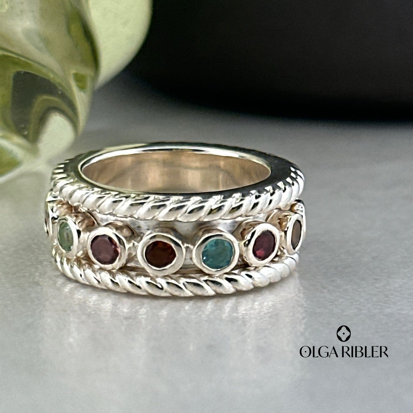 Olga Ribler Anelli: Moving Ring mit Multiturmalinen Grösse 52 – Nuovo (secondo la descrizione) da Luzern venduto da Schmuckoutlet