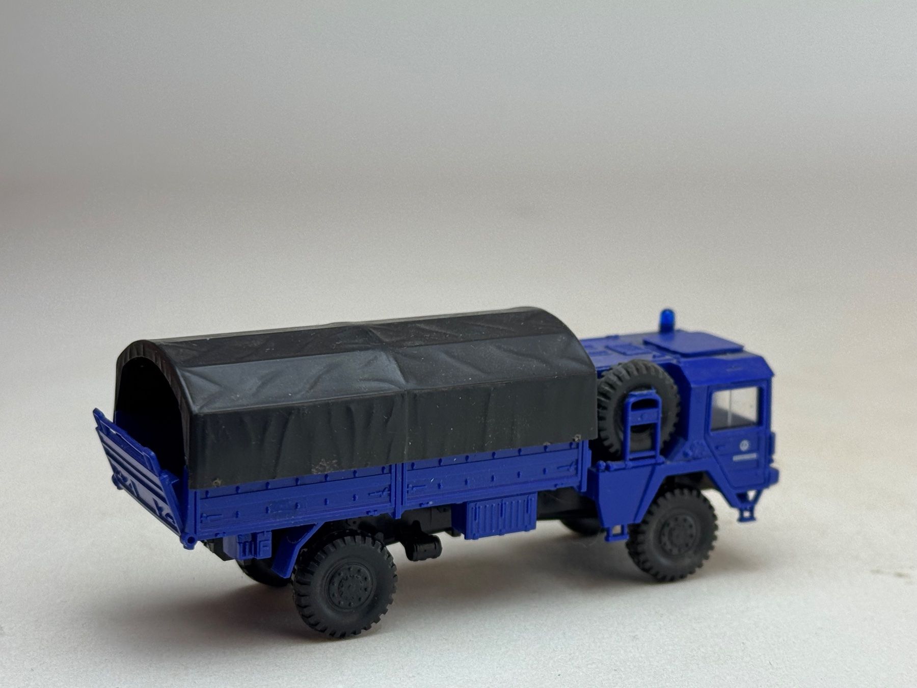 Modellini d'auto: RA- Roco MAN Pritsche mit Plane THW – Usato da Elm venduto da Wikmtz 1