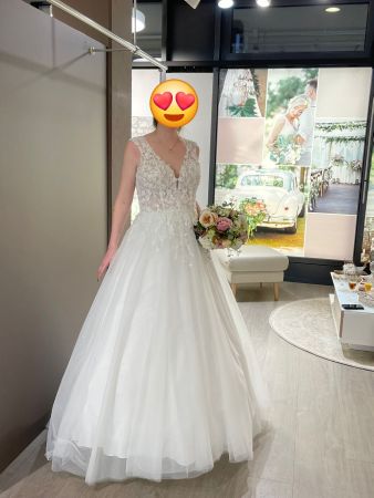 Brautkleid mit Spitze und Tüll