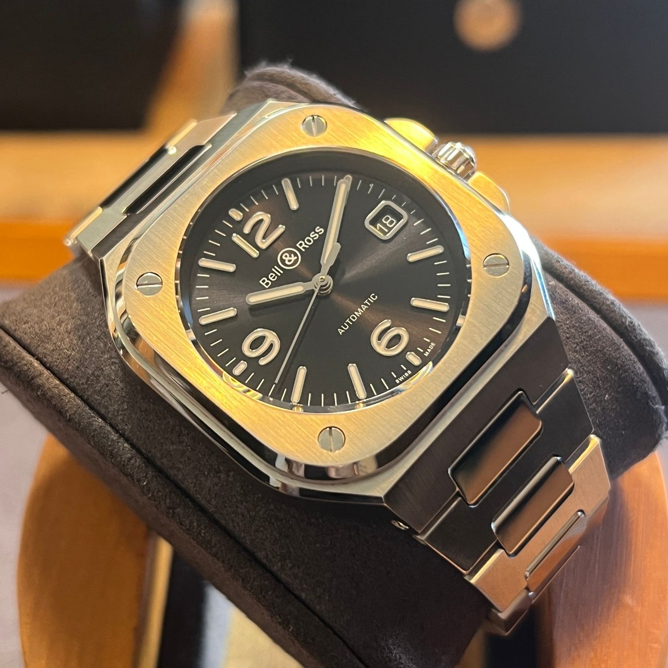 Bell & Ross Uhren: Bell & Ross Black Dial Automatic Date Full Set BR05A-BL-ST/S – Gebraucht aus Carouge GE von Watchaser 7