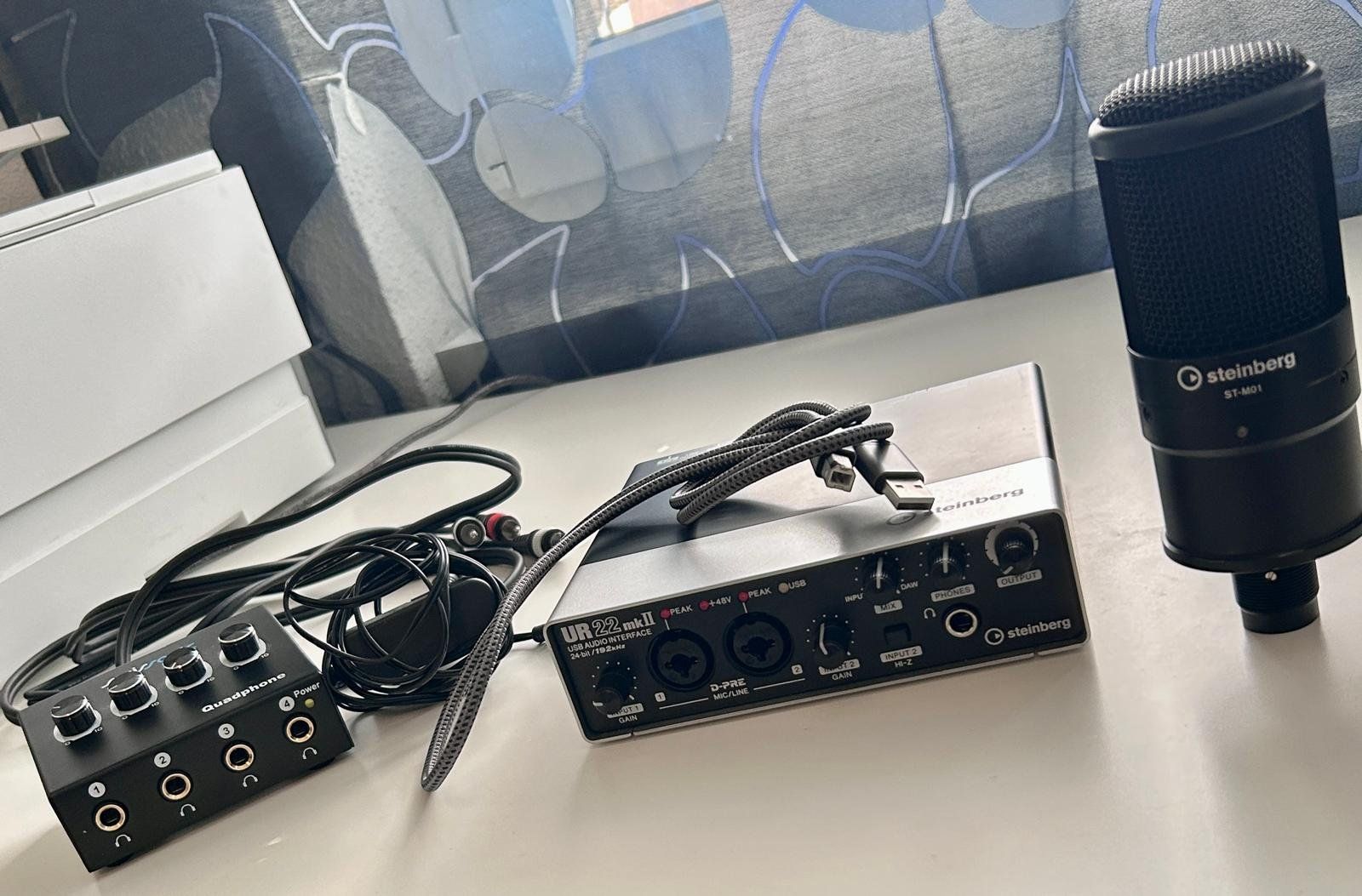 Steinberg Registratori: Steinberg Recording Pack: UR22mkII, ST-M01 & Quadphone – Usato da Rieden AG venduto da locomotivebreath63