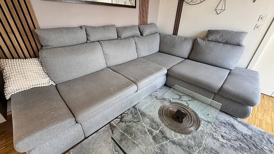 Divani: Canapé Conforama à vendre  Excellent état – Usato da Veyrier venduto da studio-pro 4
