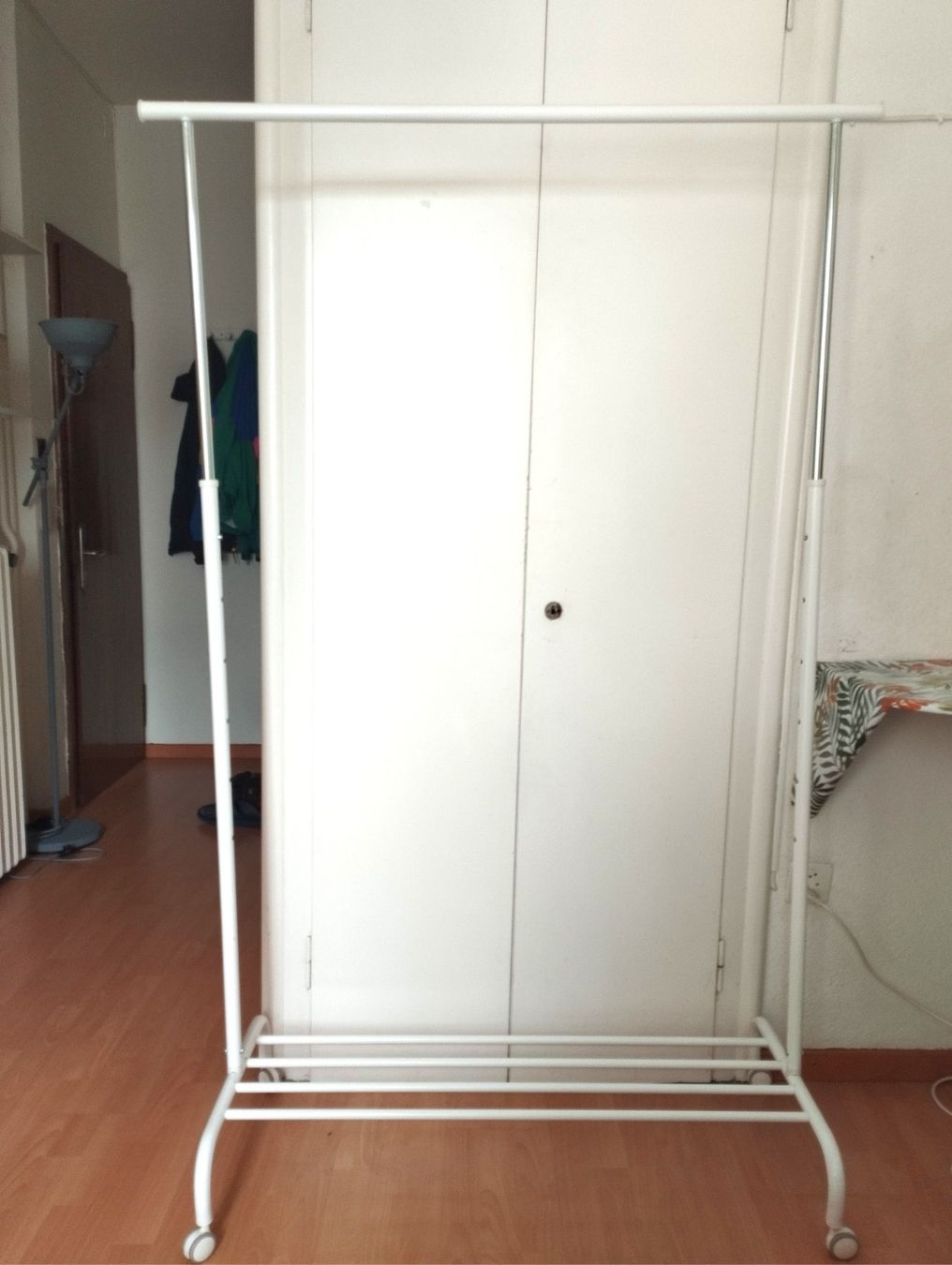 Ikea Stenditoi: IKEA RIGGA Kleiderständer Weiss / Clothes rack white – Usato da Zürich venduto da StavrosB 1