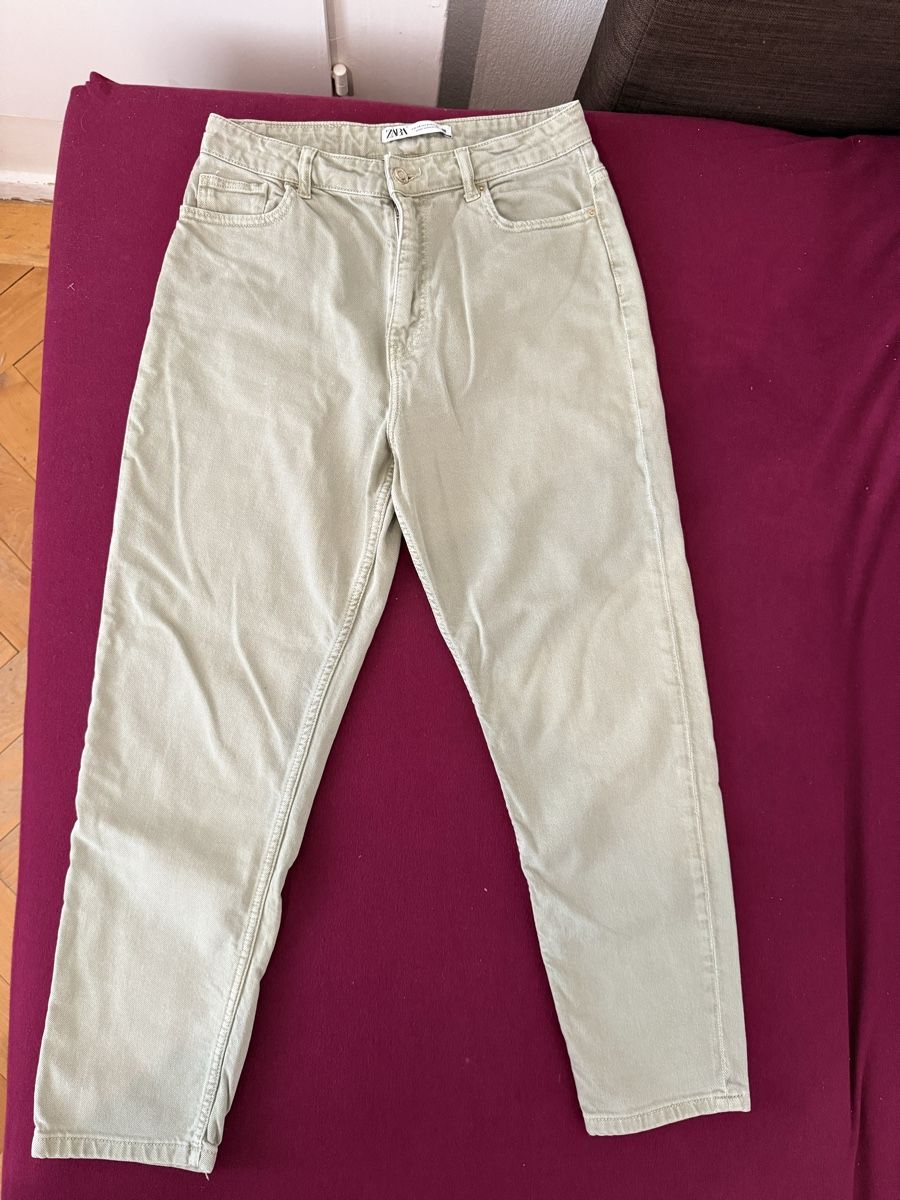 Zara Jeans: Lot Jeans Zara – Neu (gemäss Beschreibung) aus Le Locle von tchanatakoua 3