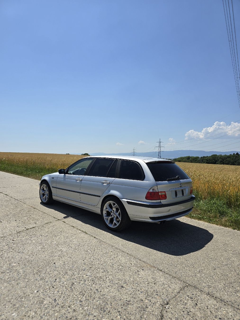 BMW Autos: Bmw e46 325i touring – D'occasion à Froideville par tra_n6rb 2