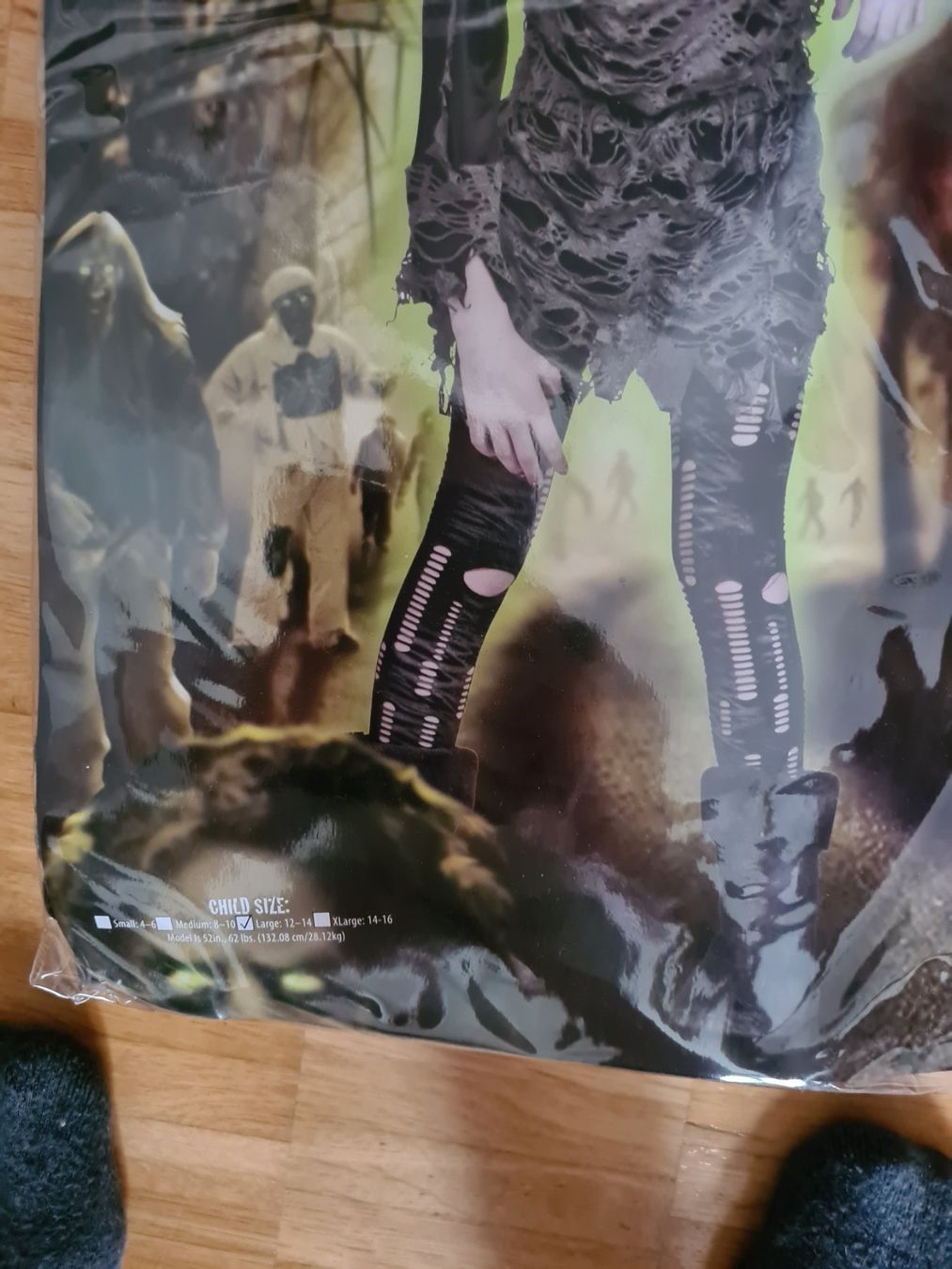 Costumi: Fasnacht oder Halloween Kostüm neu. mit gratis Kleid Hut. – Nuovo e nell'imballaggio originale da Uster venduto da Rosmarie1958 2