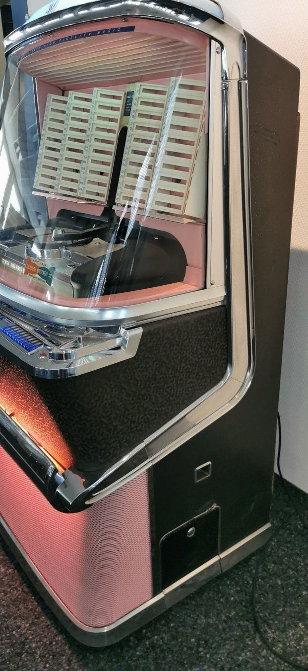 Jukebox: Musikbox AMI H 200 – Usato da Geroldswil venduto da jukeman 3