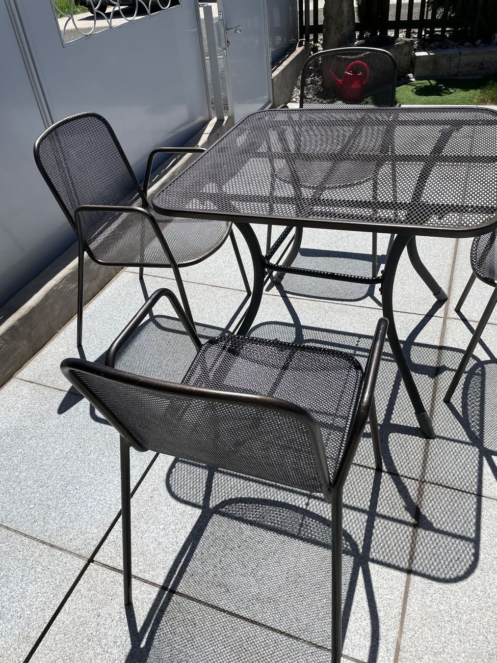 Set di tavolo e panche: Balkon, Gartentisch, 4 Stühle, alles Streckmetall – Usato da Eiken venduto da garanoiri 7