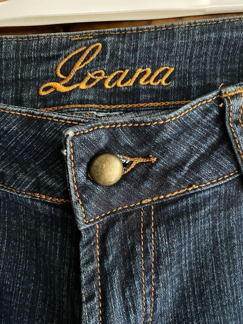 Jeans: Jean Loana  T38-40 – Nuovo (secondo la descrizione) da Porrentruy venduto da SYANKA 6