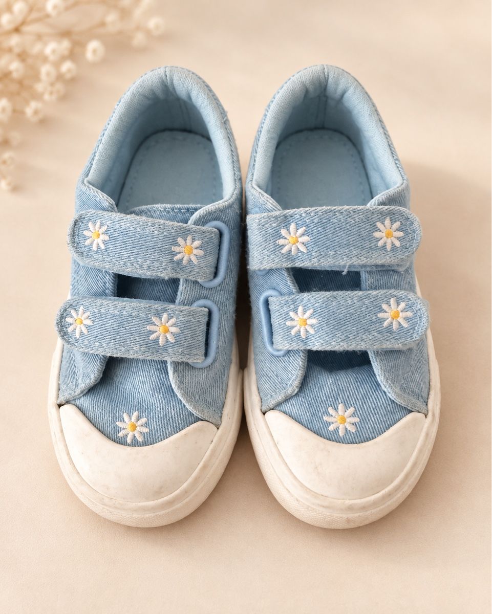 Scarpe per ragazze: Baskets enfant en jean avec fleurs blanches, scratch – Nuovo (secondo la descrizione) da Lengnau BE venduto da AMDEALS