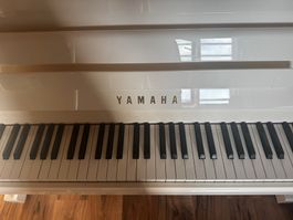 Piano droit Yamaha