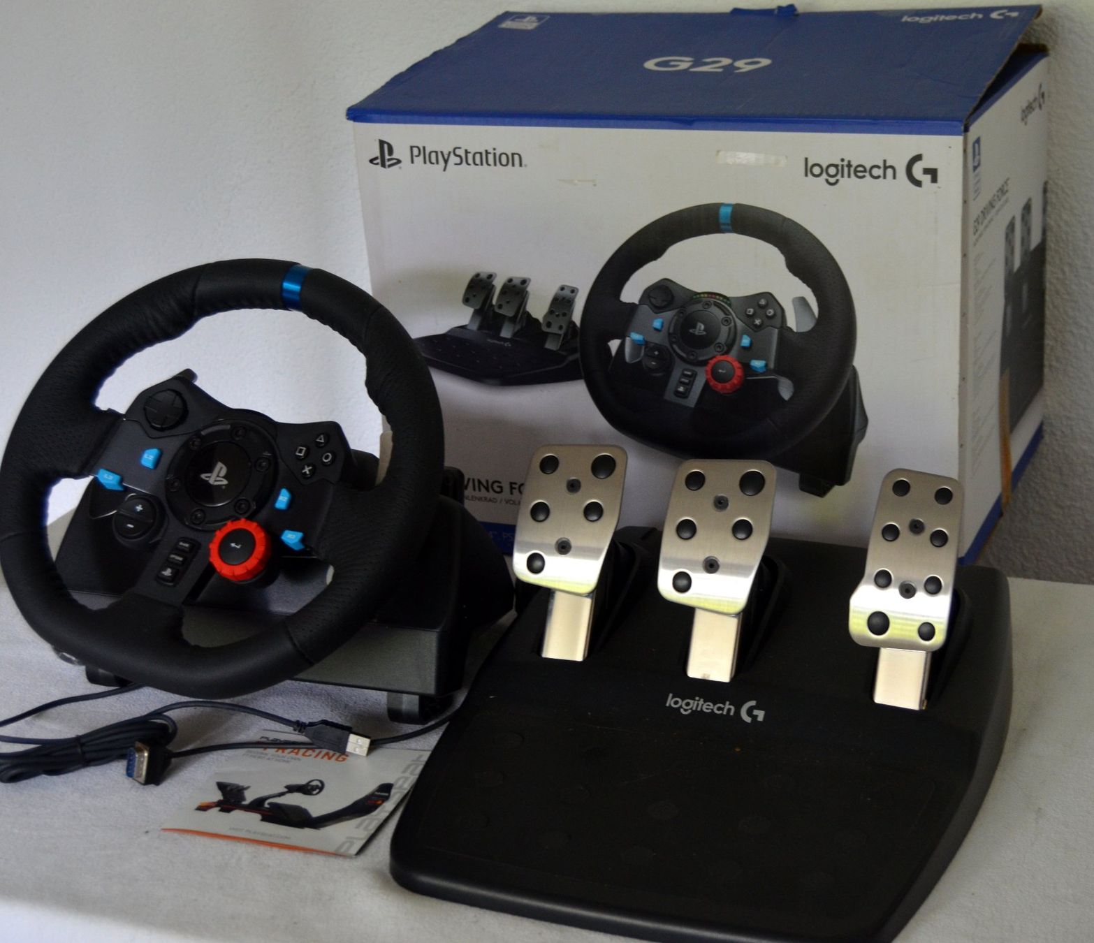 Logitech Controller: Logitech G29 Driving Force Racing Wheel PS5/PS4/ PC/ iMac – Usato da Collonges venduto da arashee 1
