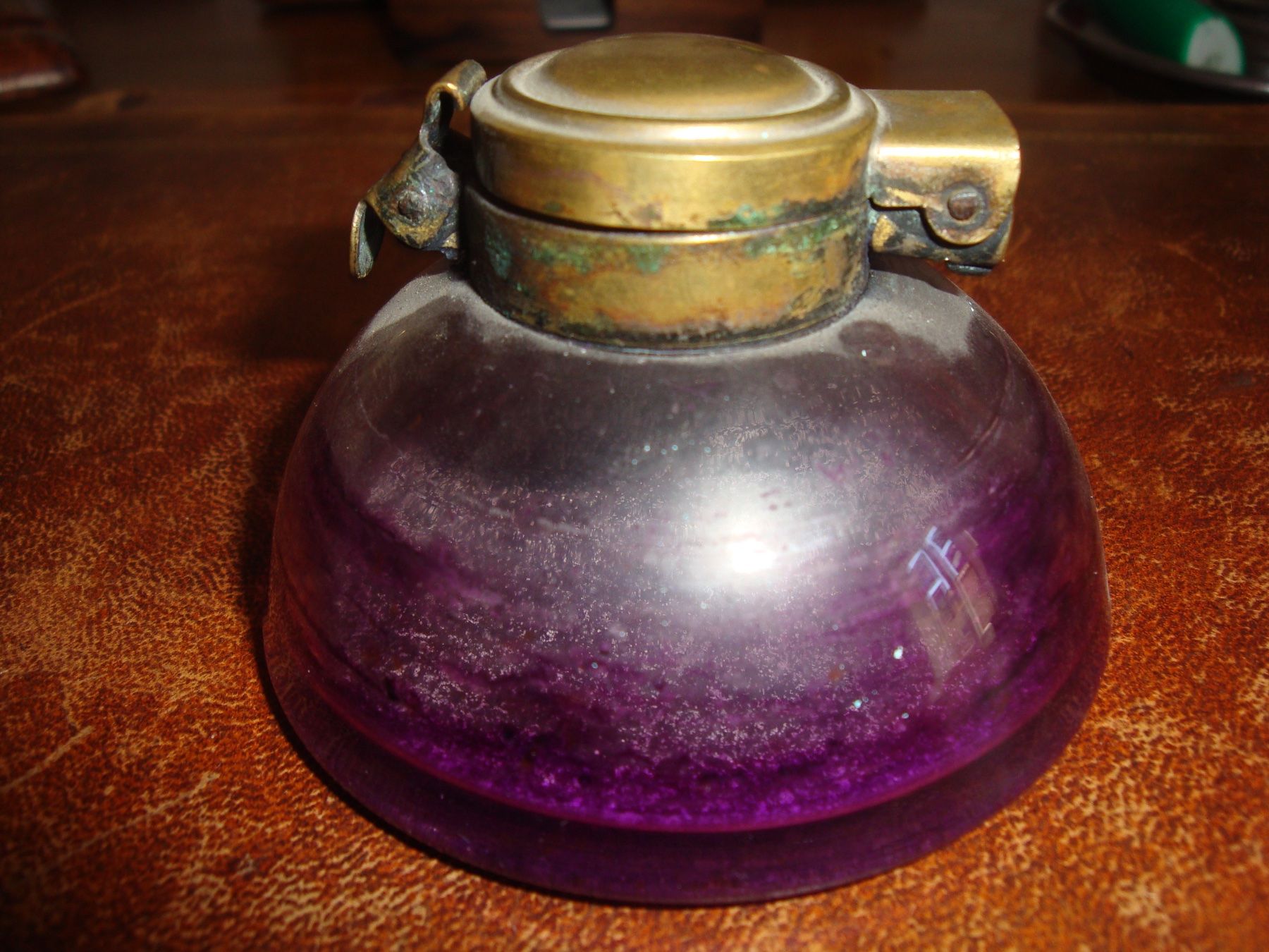 Altro in Antiquarato & Arte: antiker Tintenfass, Glas/Messing – Usato da häusernmoos venduto da buc_8ftk