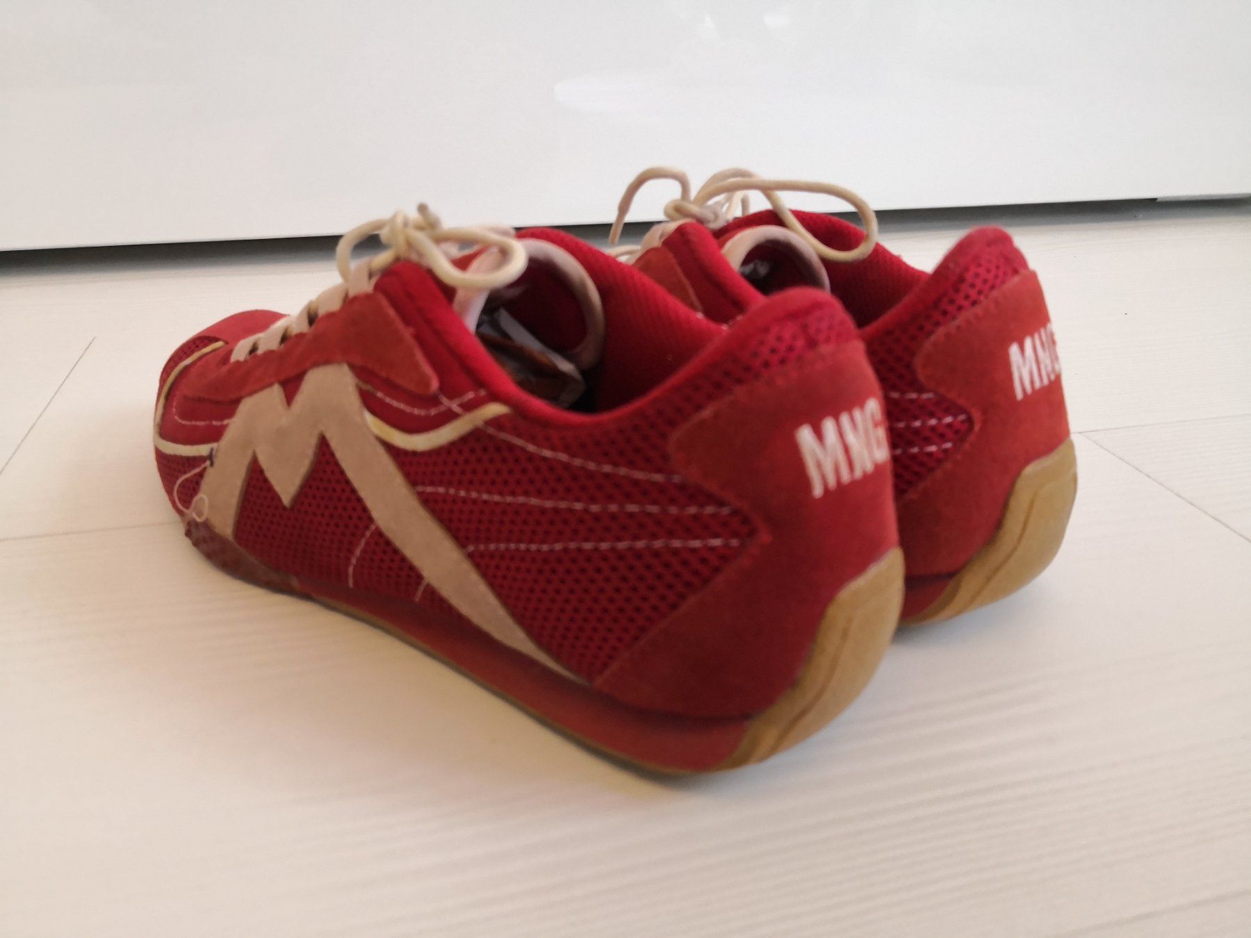 Mango Damenschuhe: 🤩MANGO STOFF-LEDER-SNEAKER ROT-WEISS – Gebraucht aus Olten von Naja-Twins-Twins 6