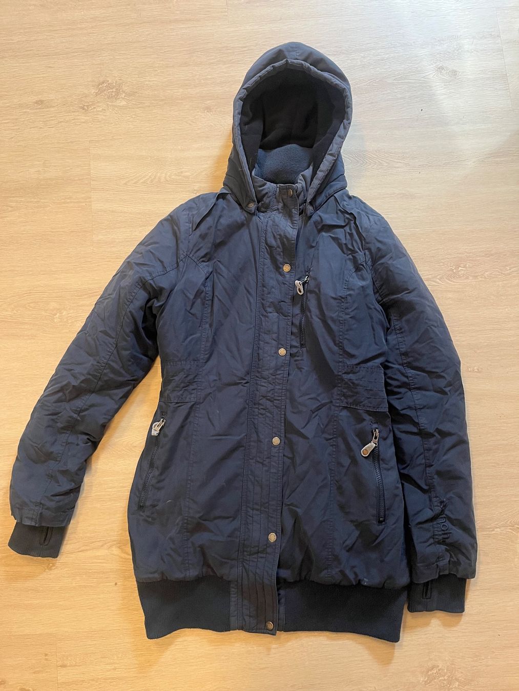 Bench Giacche: Bench Damen Jacke Gr. XL – Usato da Frauenfeld venduto da cookies_and_cream