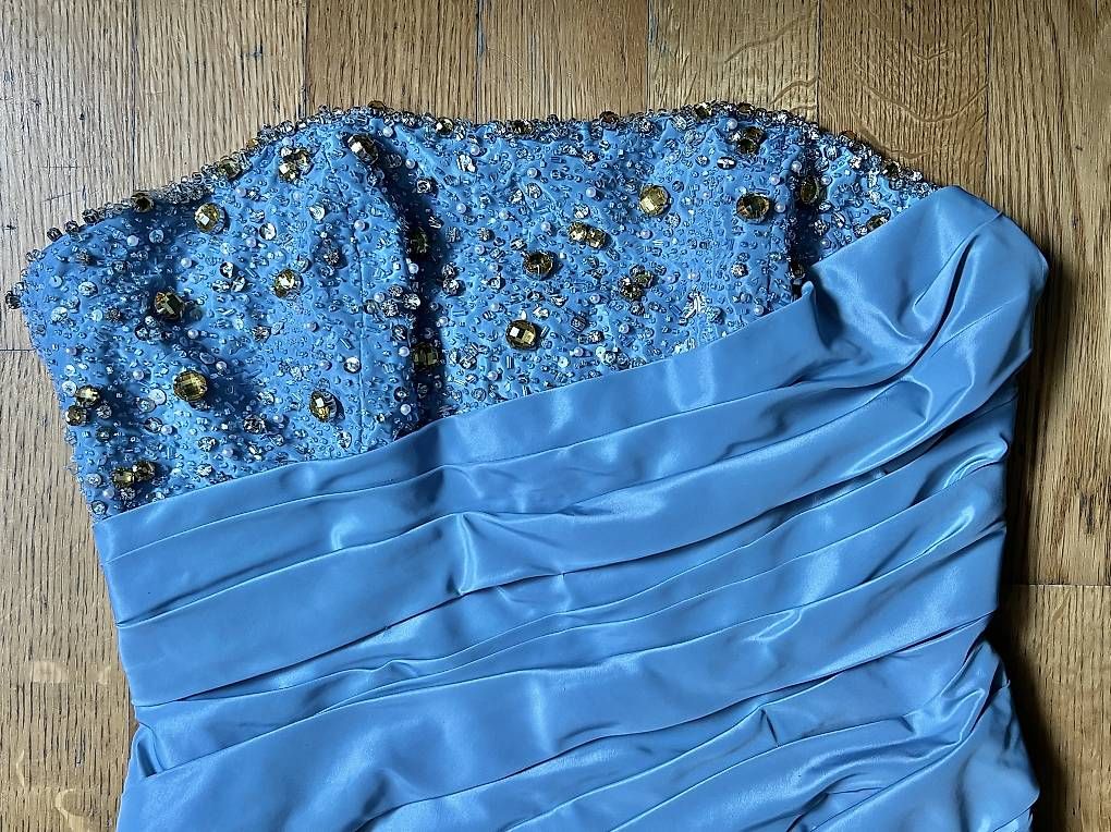 Robes: BLAUE ABENDROBE (M) – D'occasion à Wädenswil par esp_z8tb 1