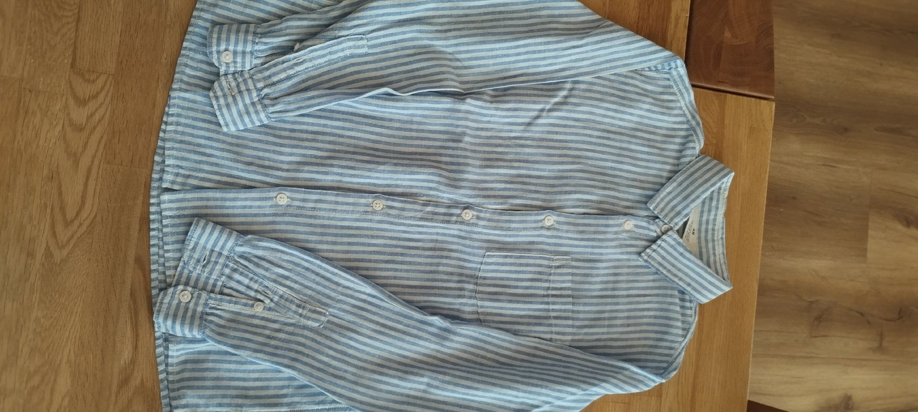 H&M Chemises, T-shirts & Polos: kinder Leinenhem 140 H&M – D'occasion à Mörel par MJoaoCosta