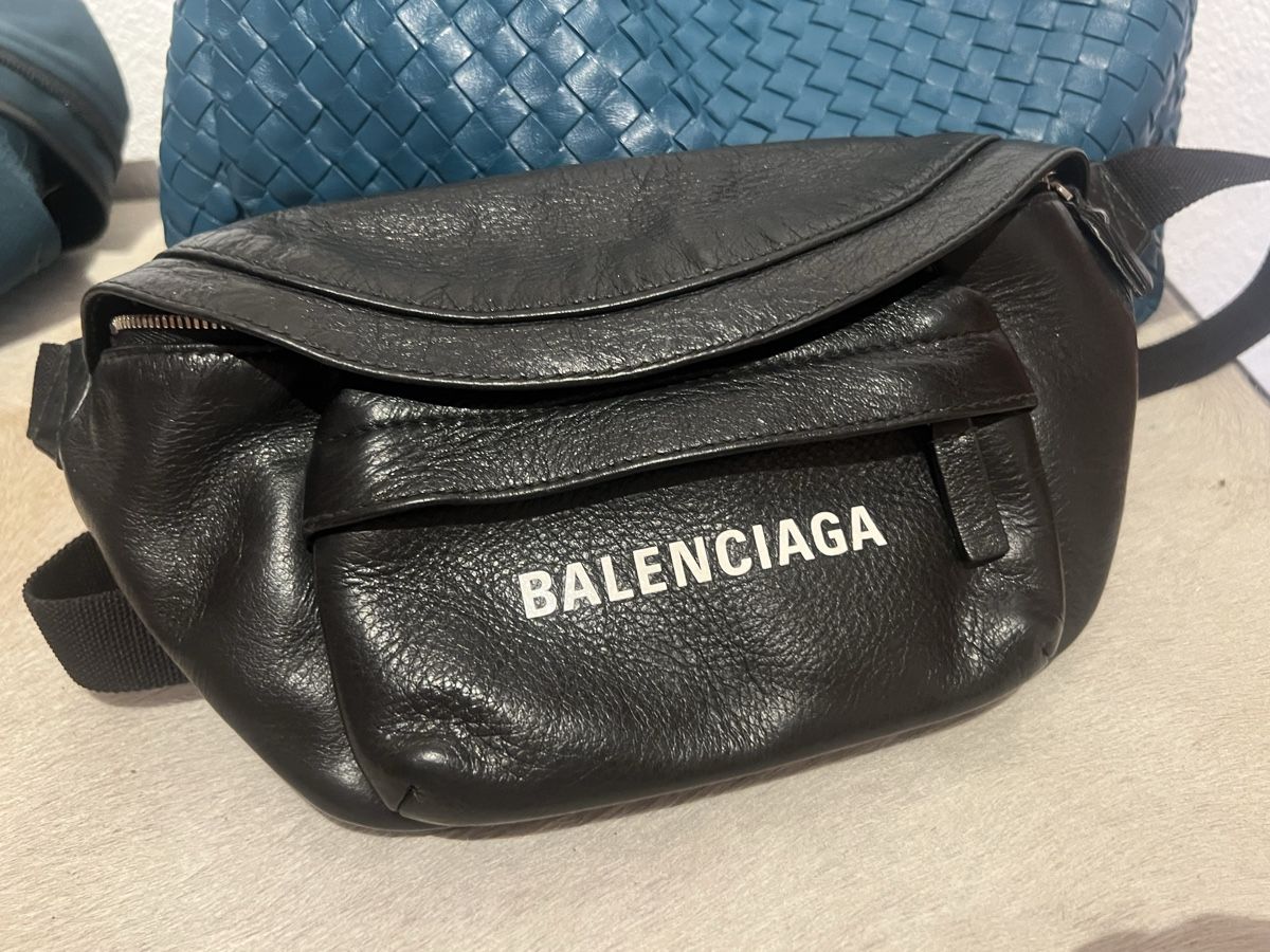 Balenciaga Borse da donna: Echte Balenciaga Bauchtasche Leder – Usato da Horgen venduto da Baroseda 6